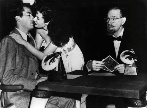 Cuéntame tu vida : Foto Alfred Hitchcock