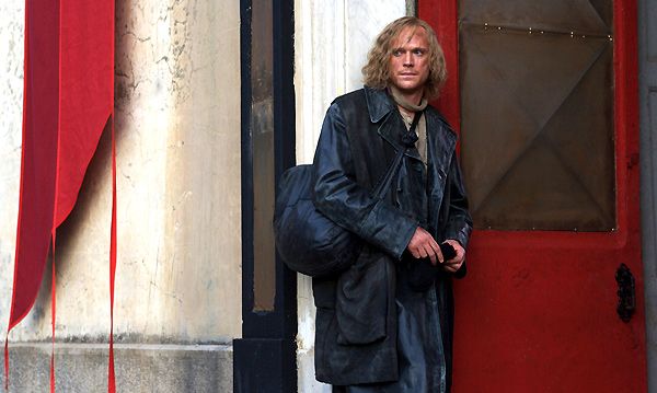 El libro mágico : Foto Paul Bettany