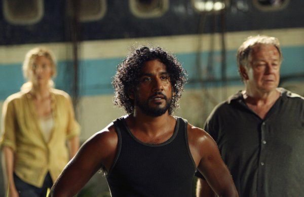 Foto Naveen Andrews, Elizabeth Mitchell