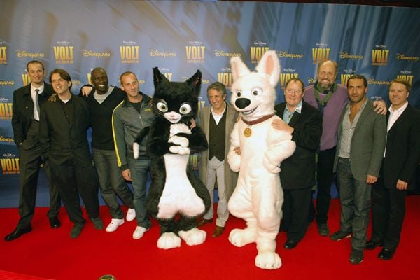 Bolt: Un perro fuera de serie : Cobertura de revista John Lasseter, Byron Howard, Omar Sy, Gilles Lellouche