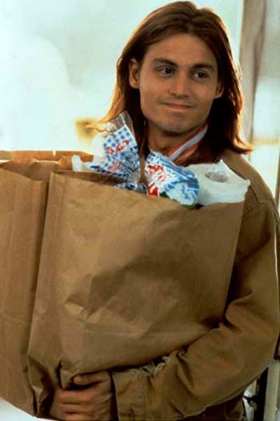 ¿A quién ama Gilbert Grape? : Foto Johnny Depp