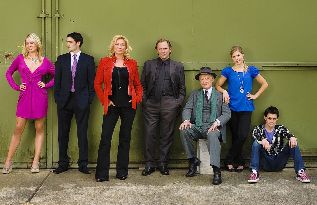 Foto Danny Webb (V), Laura Haddock, Sean Pertwee