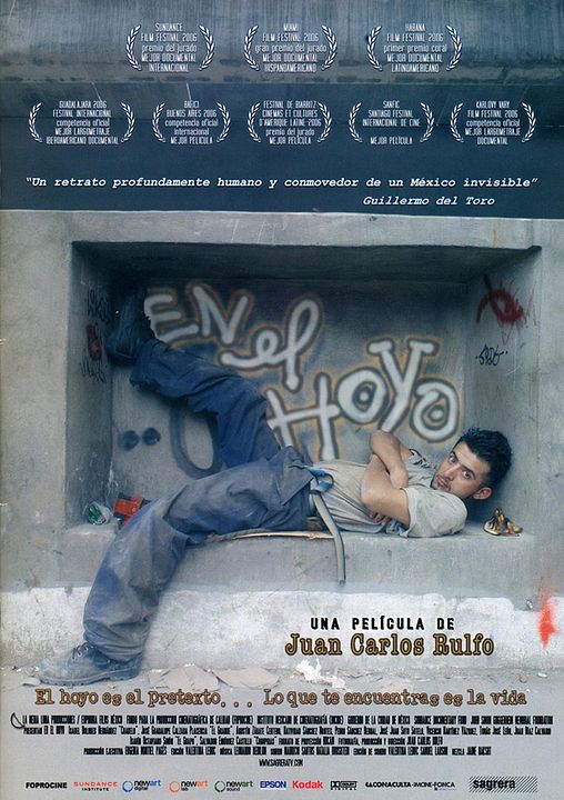 En el hoyo : Póster