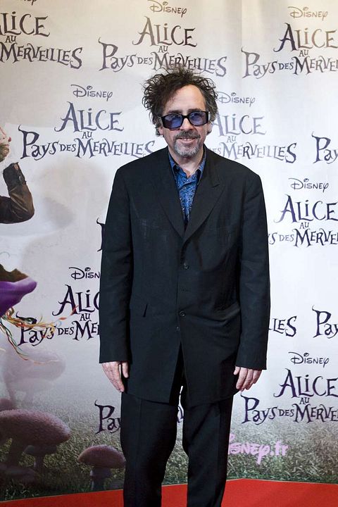 Alicia en el País de las Maravillas : Cobertura de revista Tim Burton