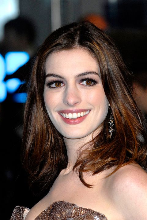 Alicia en el País de las Maravillas : Foto Anne Hathaway