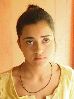 Póster Paulina Gaitán