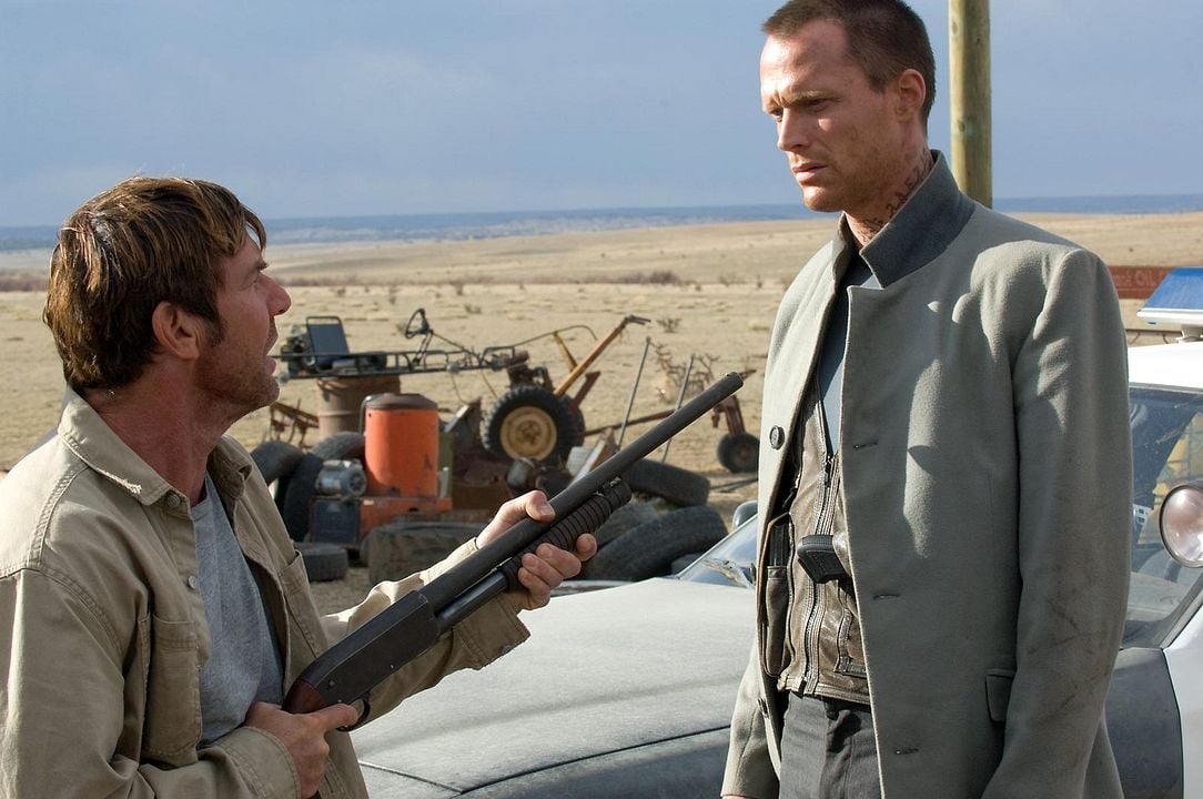 Legión de ángeles : Foto Paul Bettany, Dennis Quaid