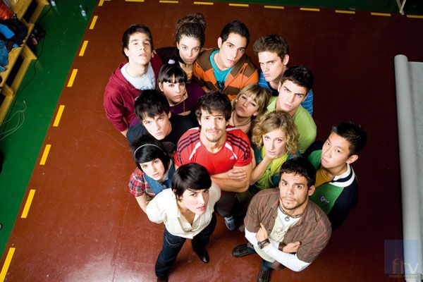 Foto Úrsula Corberó, Andrea Duro, Maxi Iglesias, Adam Jezierski