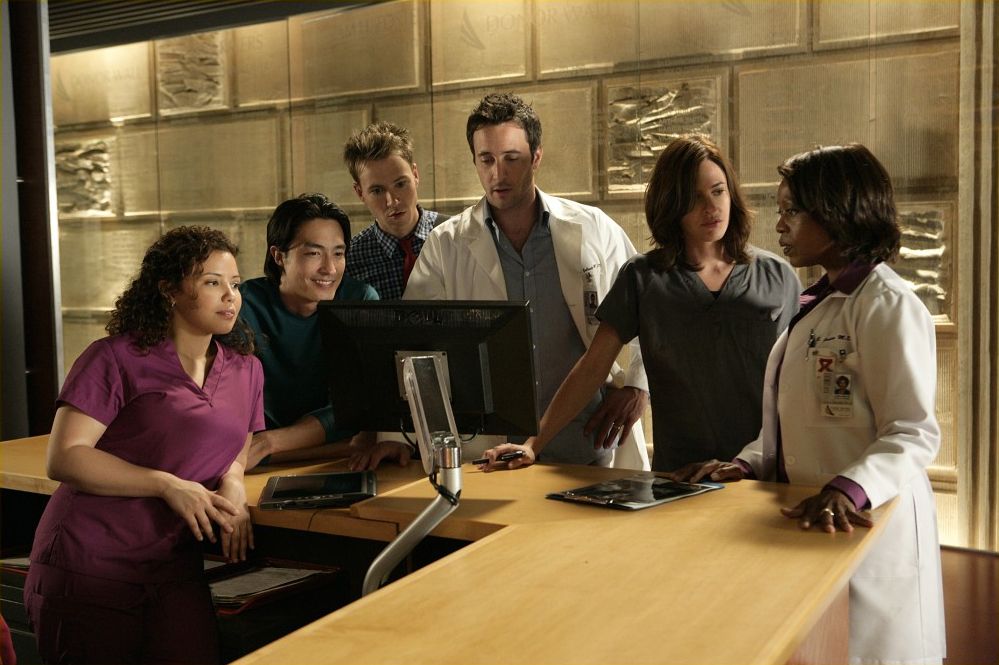 Foto Justina Machado, Alfre Woodard, Daniel Henney