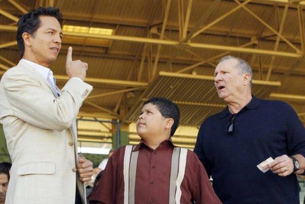 Modern Family : Foto Benjamin Bratt, Rico Rodriguez, Ed O'Neill