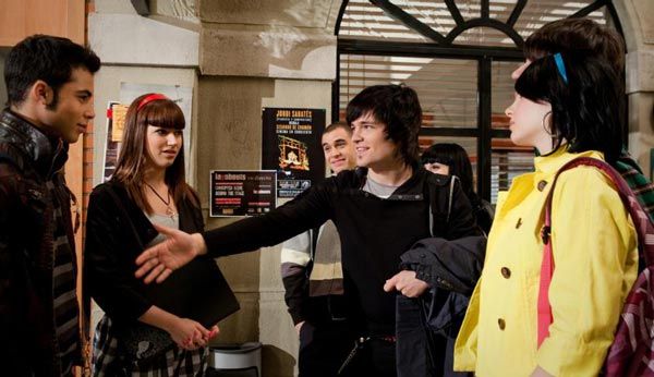 Foto Andrea Duro, Adam Jezierski, Úrsula Corberó