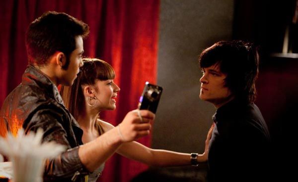 Foto Adam Jezierski, Úrsula Corberó