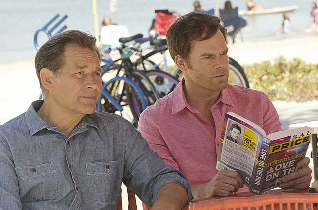 Dexter : Foto James Remar, Michael C. Hall