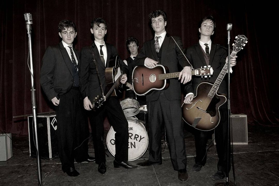 Foto Thomas Brodie-Sangster, Aaron Taylor-Johnson