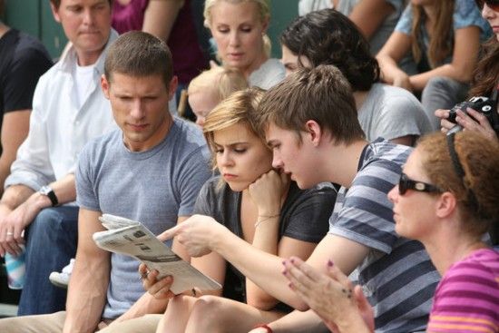 Foto Miles Heizer, Mae Whitman