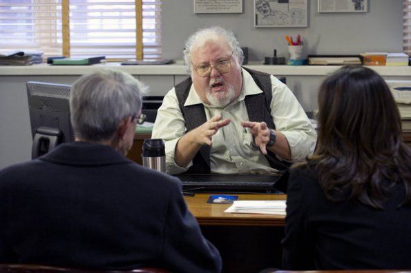 La Ley Y El Orden: UVE : Foto Josh Mostel