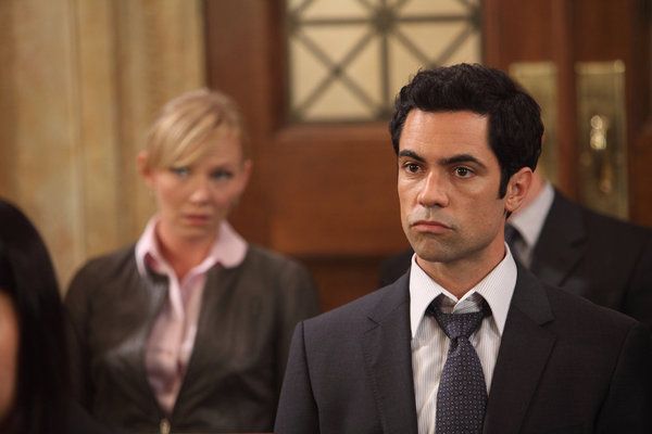 La Ley Y El Orden: UVE : Foto Danny Pino, Kelli Giddish