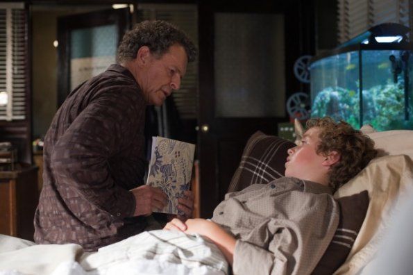 Fringe : Foto John Noble