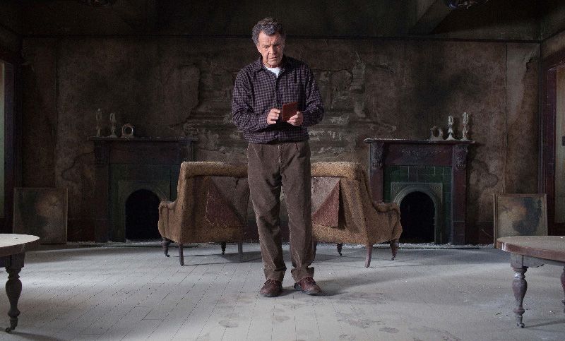 Fringe : Foto John Noble