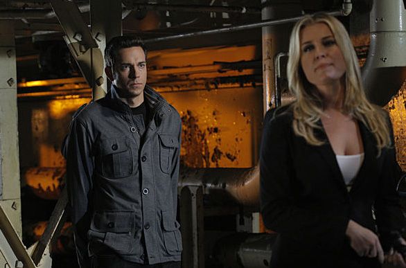 Foto Rebecca Romijn, Zachary Levi