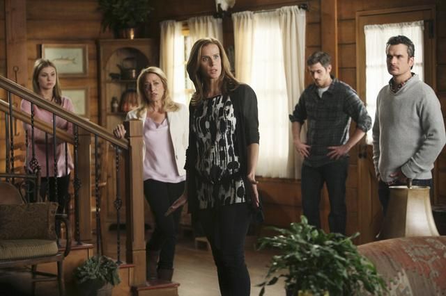 Foto Rachel Griffiths, Emily VanCamp