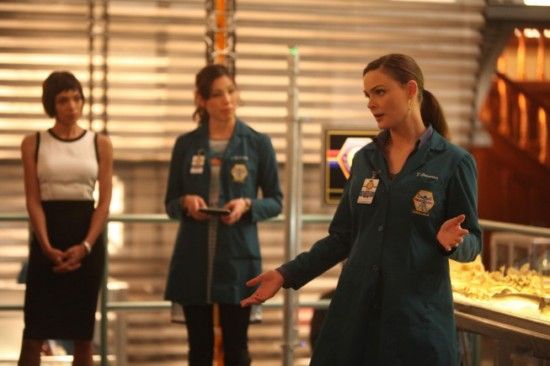 Bones : Foto Emily Deschanel, Michaela Conlin