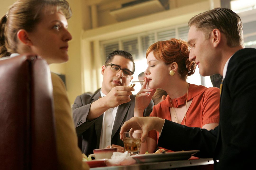 Foto Rich Sommer, Elisabeth Moss, January Jones