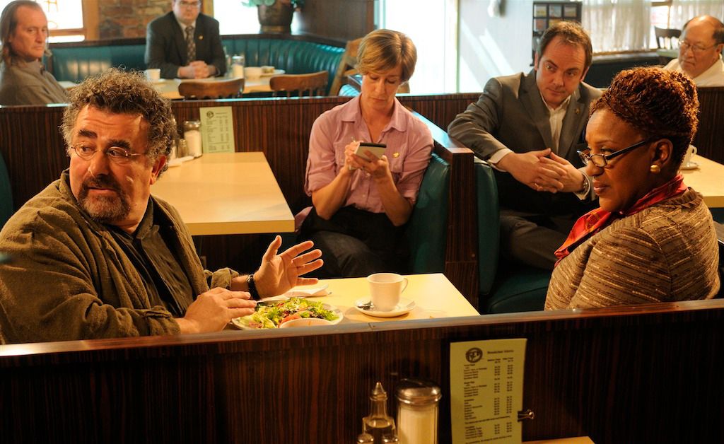 Foto Saul Rubinek, CCH Pounder