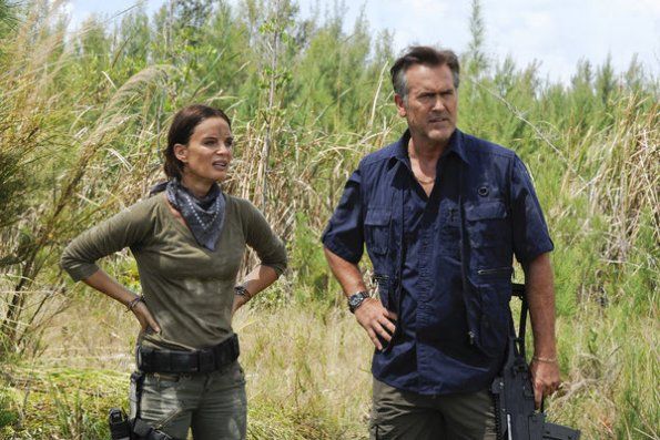 Foto Gabrielle Anwar, Bruce Campbell