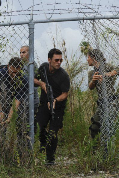 Foto Jeffrey Donovan, Gabrielle Anwar, Bruce Campbell