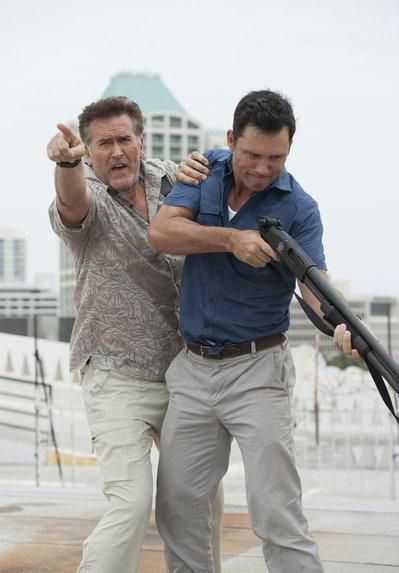 Foto Jeffrey Donovan, Bruce Campbell