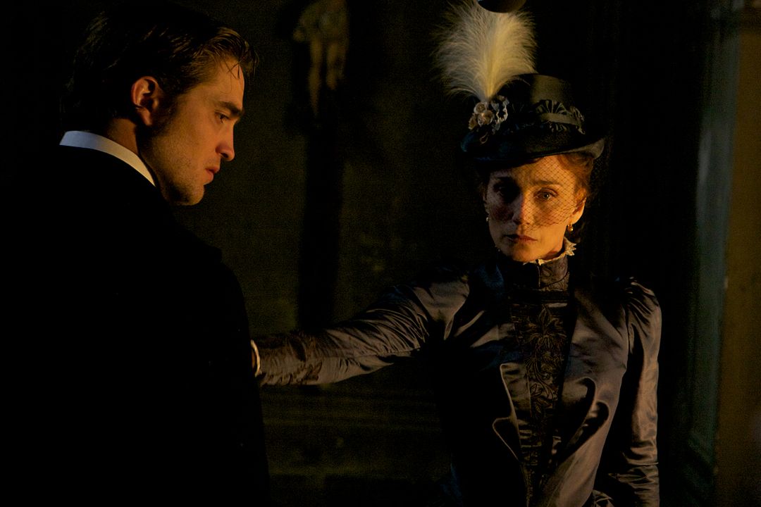 Bel Almi, historia de un seductor : Foto Kristin Scott Thomas, Robert Pattinson
