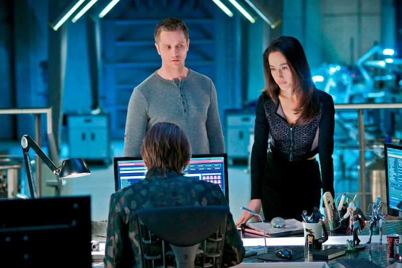 Foto Maggie Q, Devon Sawa