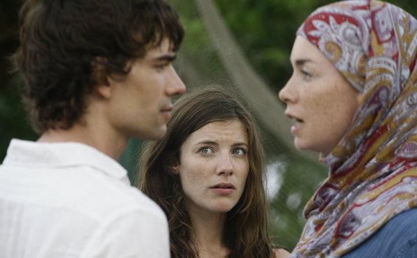 Foto Christopher Gorham, Julianne Nicholson