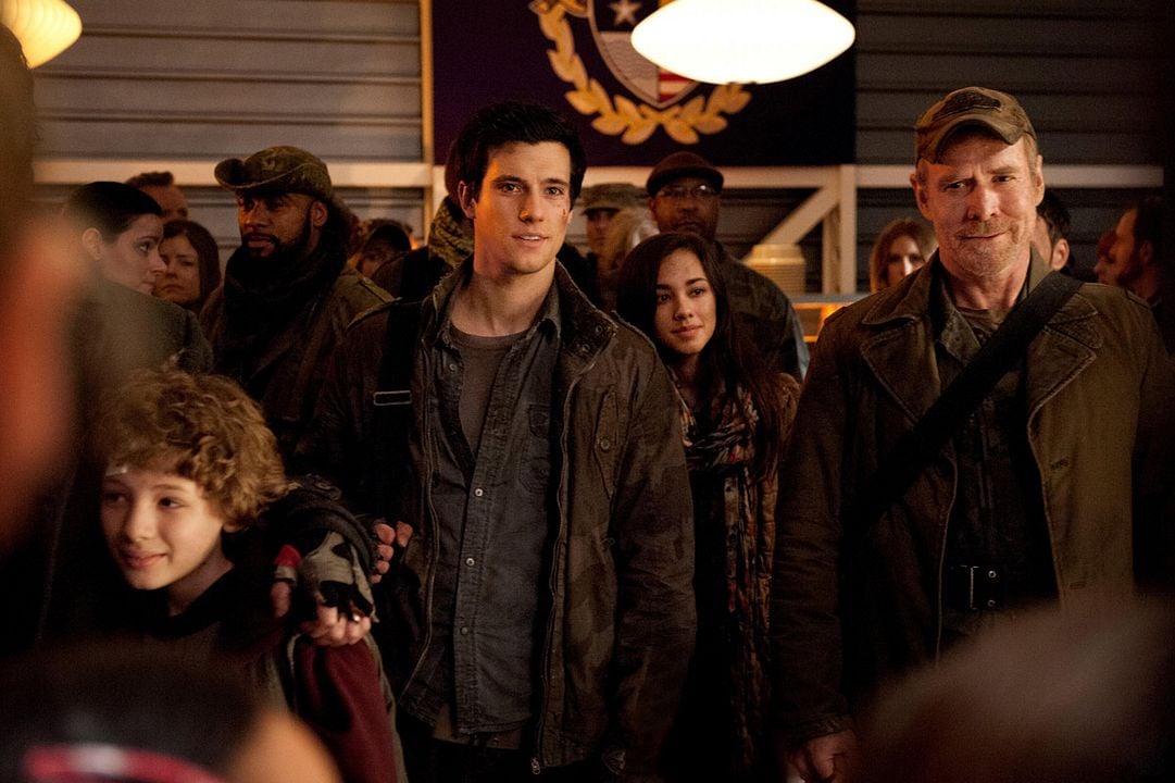 Falling Skies : Foto Will Patton, Seychelle Gabriel