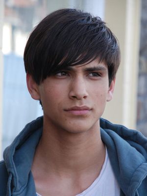 Póster Luke Pasqualino