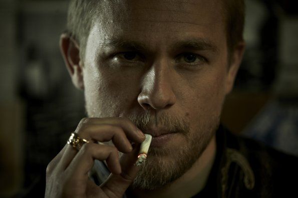 Foto Charlie Hunnam