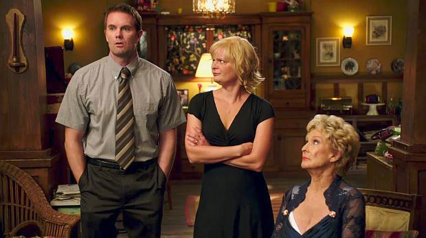 Foto Cloris Leachman, Garret Dillahunt, Martha Plimpton