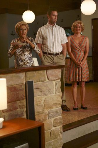 Foto Martha Plimpton, Garret Dillahunt, Cloris Leachman