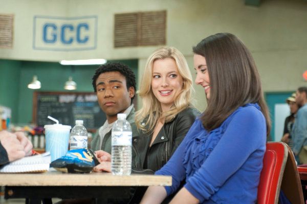 Foto Gillian Jacobs, Alison Brie, Donald Glover