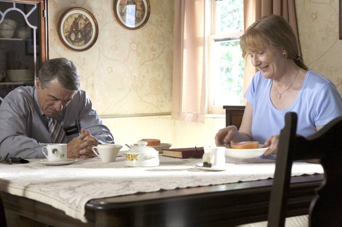 Stone : Foto Frances Conroy, Robert De Niro