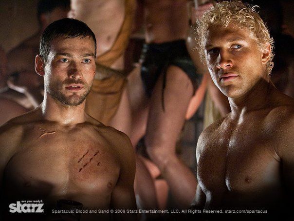 Foto Jai Courtney, Andy Whitfield