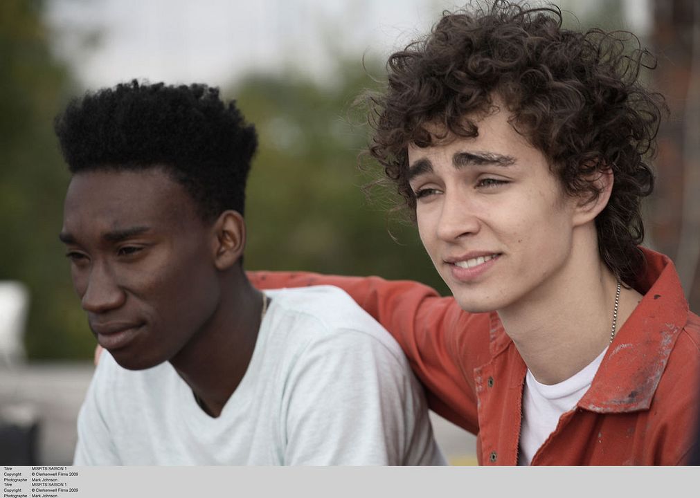 Foto Robert Sheehan, Nathan Stewart-Jarrett