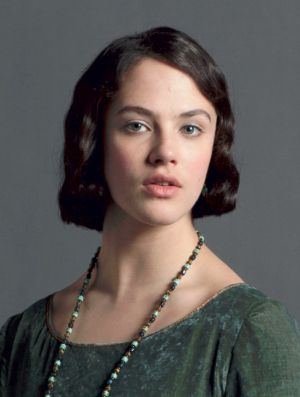 Foto Jessica Brown Findlay