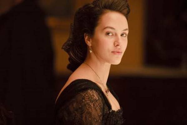 Foto Jessica Brown Findlay