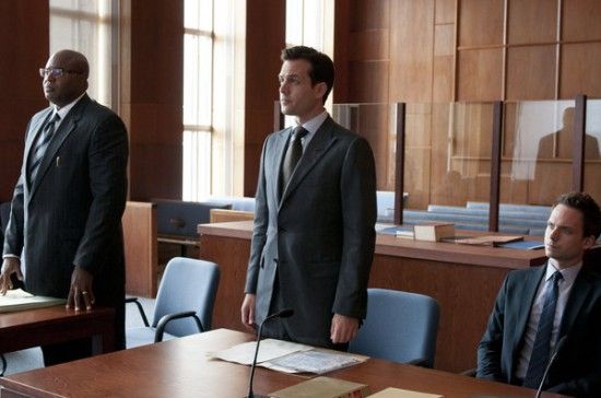 Suits : Foto Gabriel Macht, Patrick J. Adams