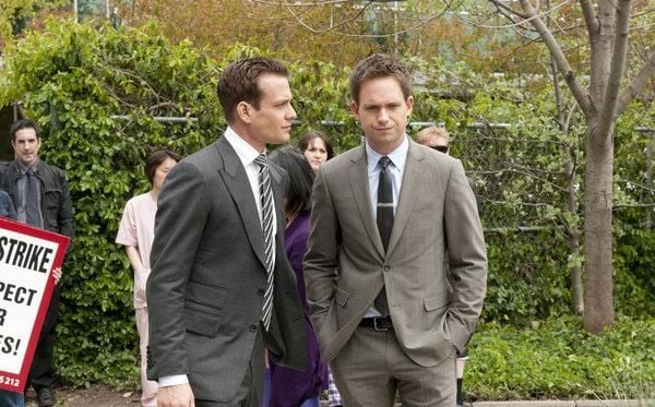 Suits : Foto Gabriel Macht, Patrick J. Adams