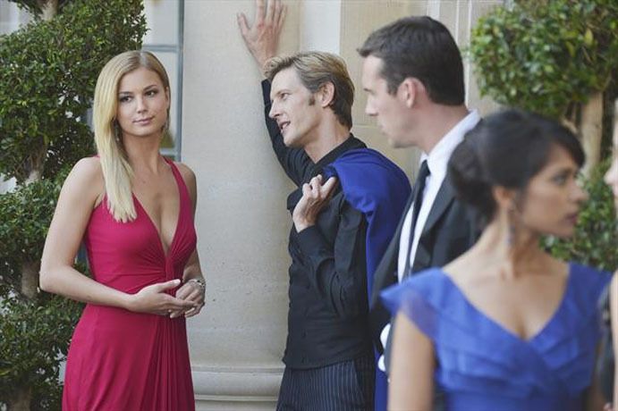 Foto Barry Sloane, Emily VanCamp