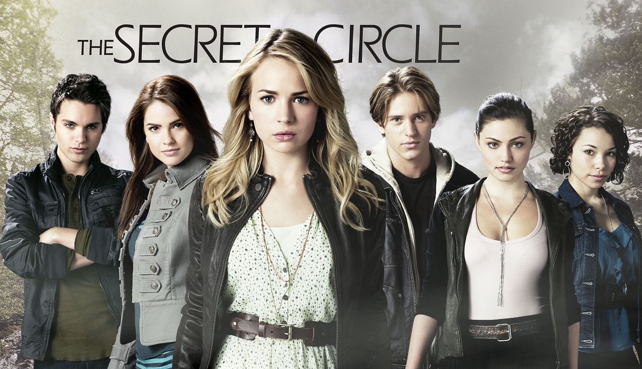 Foto Jessica Parker Kennedy, Britt Robertson, Phoebe Tonkin, Shelley Hennig