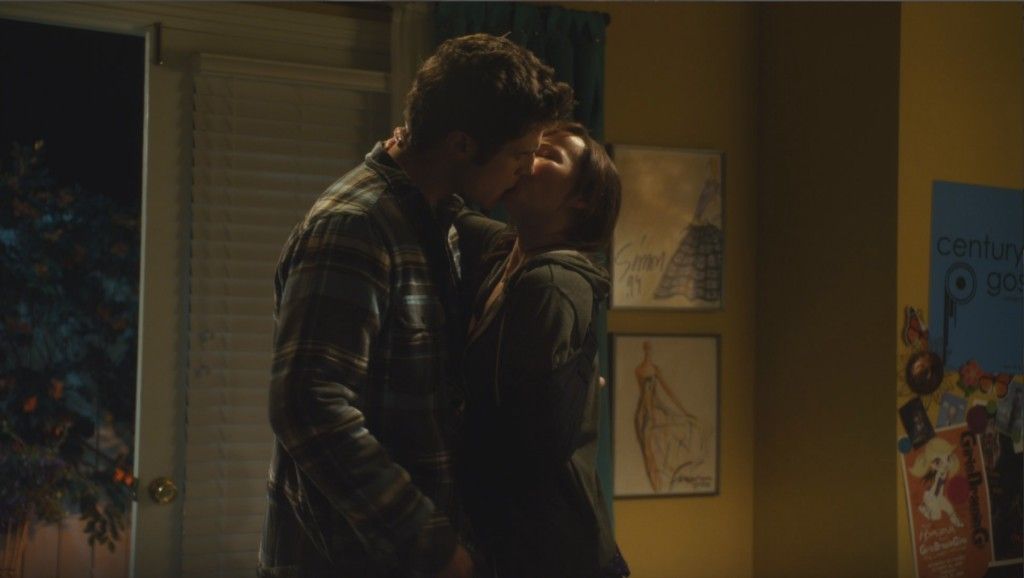 Chica Rara : Foto Beau Mirchoff